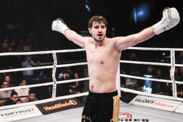 Артём Вахитов – Рико Верхувен, бой 14 июня 2025 года, контракт с UFC, карьера в кикбоксинге